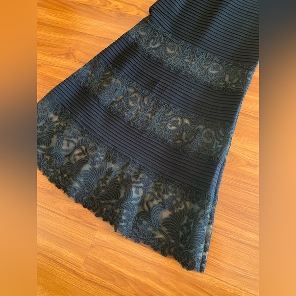 Tadashi Shoji Evening Dress Size Small - Picture 16 of 16